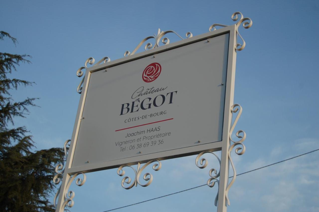 Chateau Begot Lansac  Екстер'єр фото