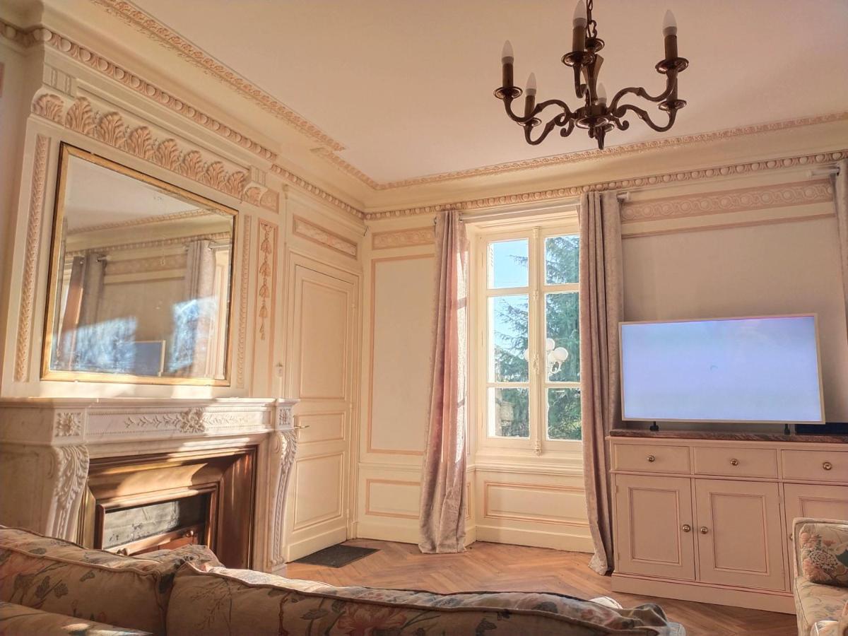 Chateau Begot Lansac  Екстер'єр фото